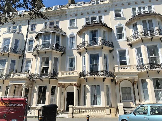 Warrior Square, St Leonards On Sea, TN37 2 bed apartment to rent £1,100 pcm £254 pw