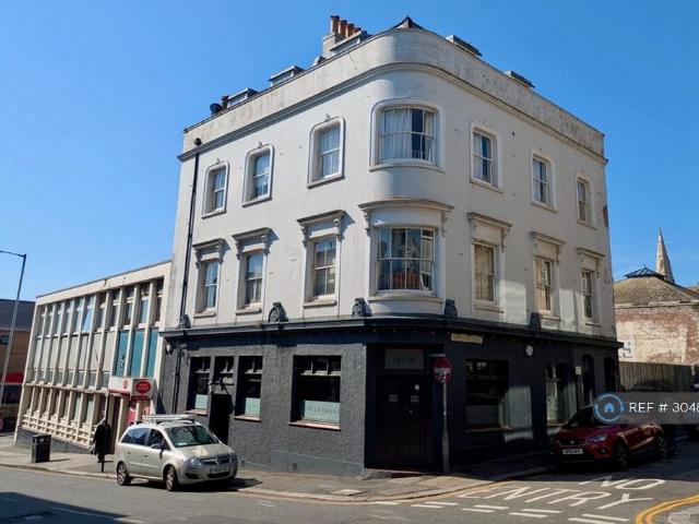 Warriors Gate Aparts, St. 2 bed flat to rent £1,050 pcm £242 pw