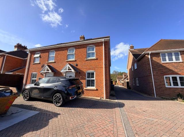 Warsash Road, Warsash SO31, 4 bed semi detached house to rent, £2,100 pcm | PrimeLocation