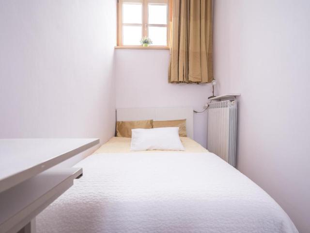 Warsaw, Rynek Starego Miasta – old town square, 2 rooms artistic flat, 4090 PLN TOTAL