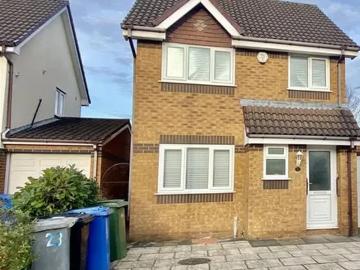 Warslow Drive, Sale, M33 2XN, United Kingdom | 3 bed house for rent #138315502 | Rentberry