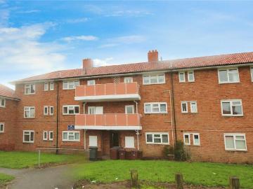 Warstones Gardens, Wolverhampton, West Midlands WV4, 2 bed flat to rent, £795 pcm | PrimeLocation