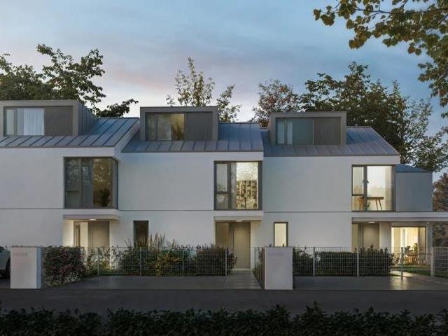 Nowoczesny segment skrajny 149 m² z ogrodem i 2 miejscami