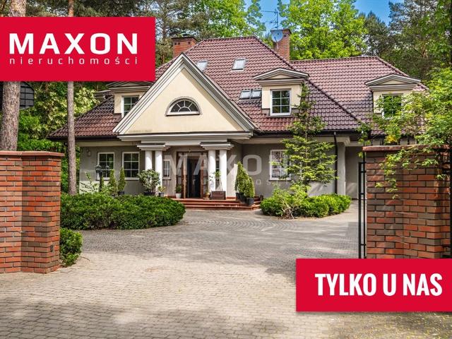 Ekskluzywny dom dworkowy 418 m² z ogrodem i garażem zapraszam