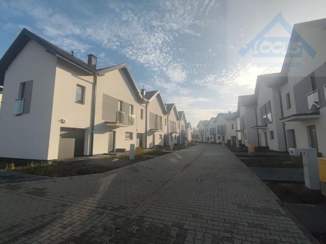 Segment środkowy 140 m² z ogrodem, stan deweloperski