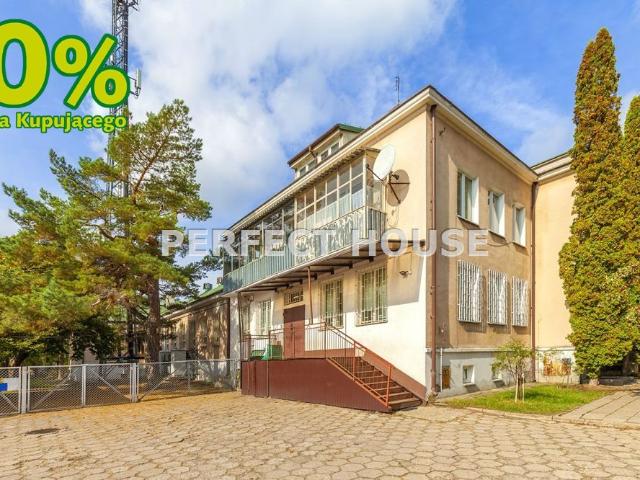 Polecam obiekt biurowo mieszkalny 1274 m² w Wawrze