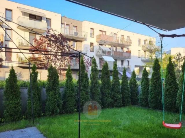 Ciche 3 pokojowe mieszkanie z ogrodem i garażem Wilanów