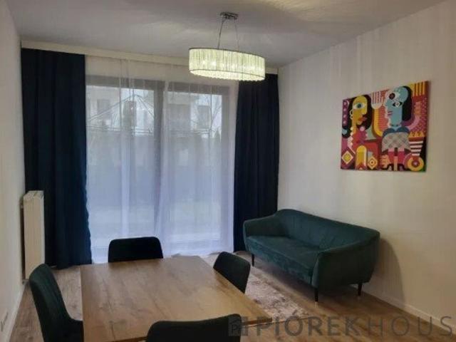 Wilanów, 3 pokoje z ogrodem i garażem 59 m²