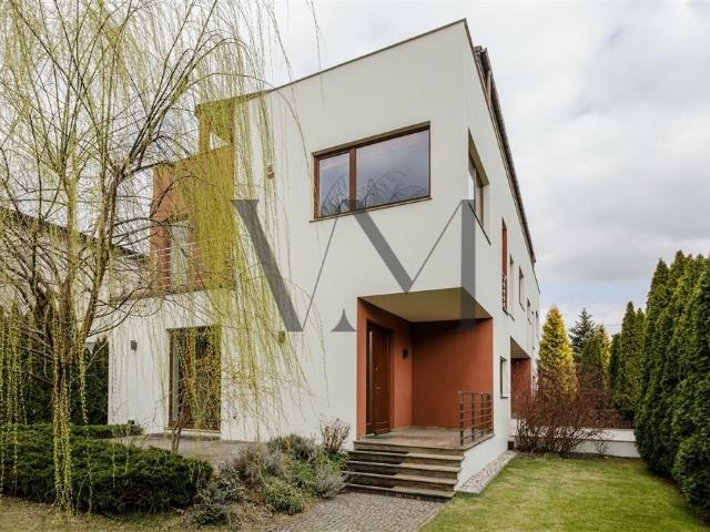 Zapraszam do wynajmu domu 360 m² w Wilanowie z 5 sypialniami