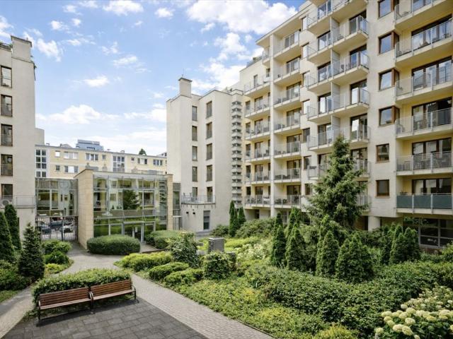 Lokal użytkowy 205 m² w prestiżowej części Woli