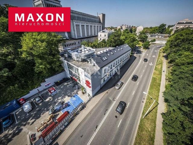 Atrakcyjne lokale usługowe z parkingiem i stabilnym dochodem
