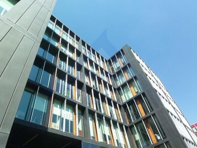 Nowoczesny biurowiec 558 m² z parkingiem polecam