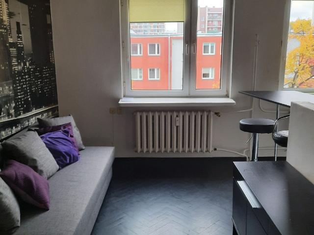 Zapraszam do 37 m² mieszkania na Żoliborzu z balkonem i potencjałem!