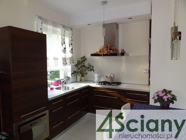 Cichy 2 pok. apartament z balkonem, garażem polecam