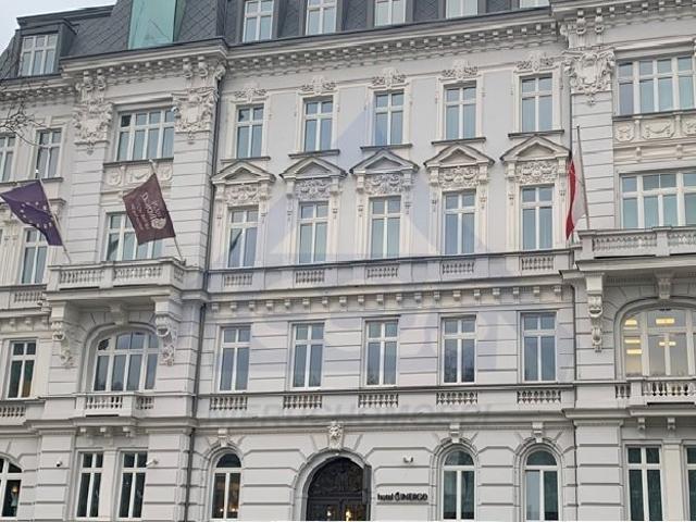Nowoczesne biuro w zabytkowej kamienicy przy Nowym Świecie