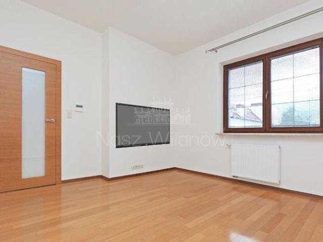 Warszawski, Warszawa, Wilanów, Biedronki