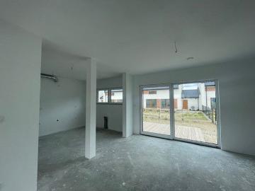 Warszawski Zachodni, Ożarów Mazowiecki, Sochaczewska