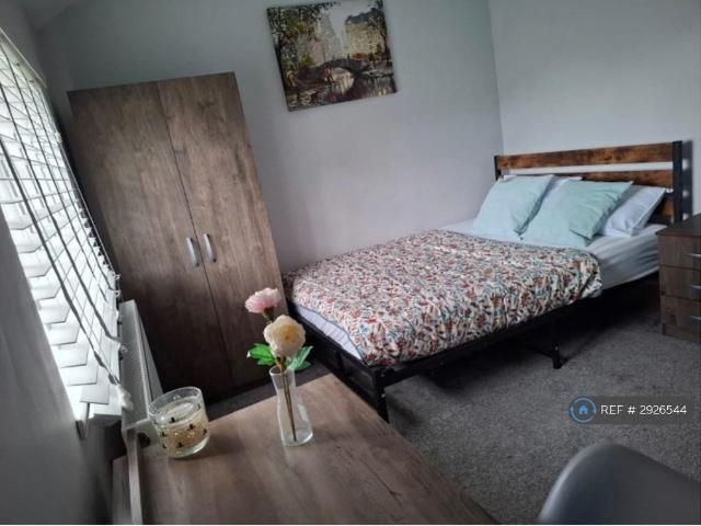 Wasdale Avenue, Bolton, BL2 1 bed in a house share to rent £550 pcm £127 pw
