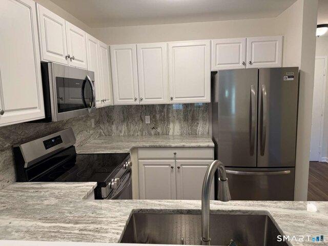 Washington Ave Unit, Hamden, Condo For Sale