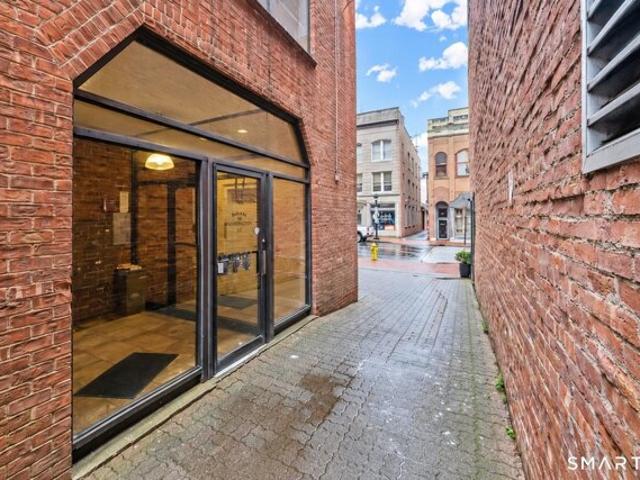 Washington St Apt,norwalk, Condo For Sale