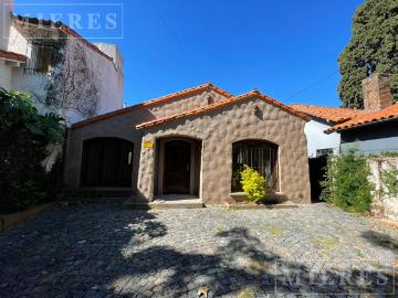 Casa en alquiler en Béccar - Jardín