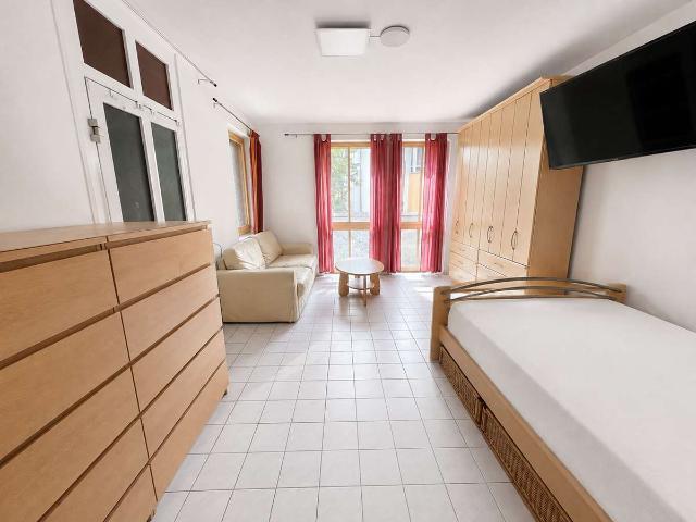 Wassernah am Yachthafen: Gepflegte 1 Zimmer Wohnung mit ebenerdigem Zugang & optionaler Tiefgarage