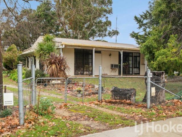 Wattle Flat Wonder A cute, country cottage