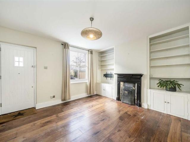 Watts Lane, TW11, London
