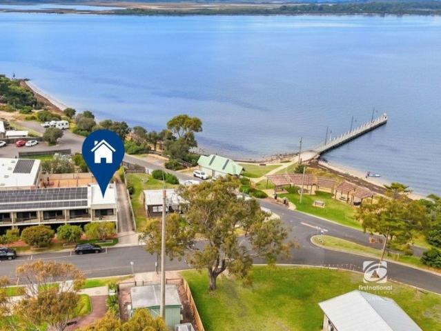 WATER VIEW HOLIDAY UNIT