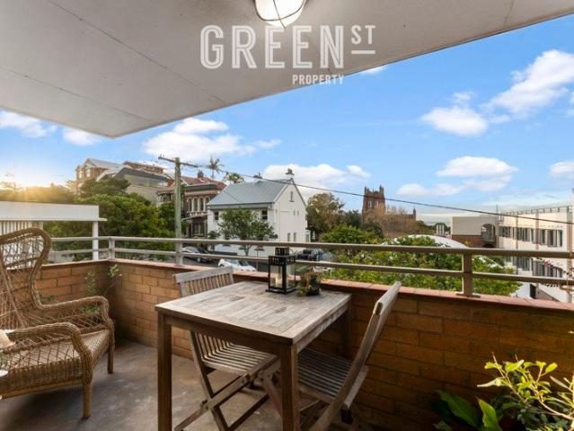 Water Views, Lifestyle & Spacious