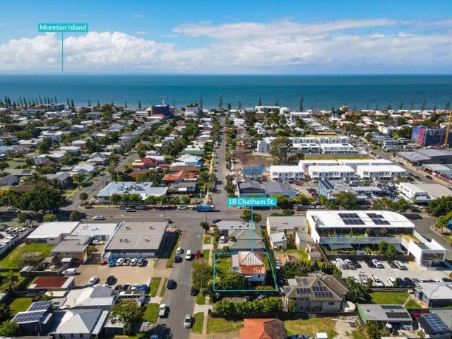 WATER VIEWS OF MORETON BAY