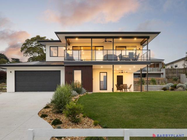 Water Views, Space & Flexibility!