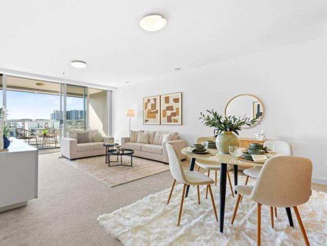 Water Views, Space & Lifestyle The Complete Rhodes Package