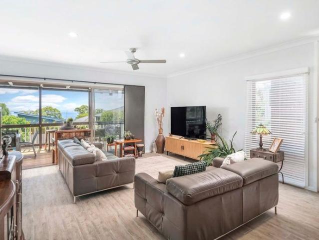 Water Views, Space & Relaxed Soldiers Point Living