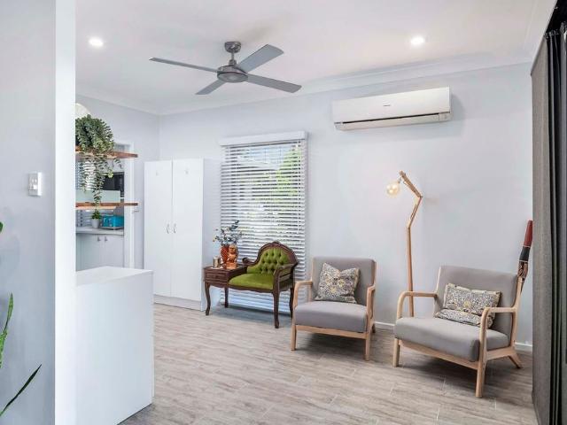Water Views, Space & Relaxed Soldiers Point Living