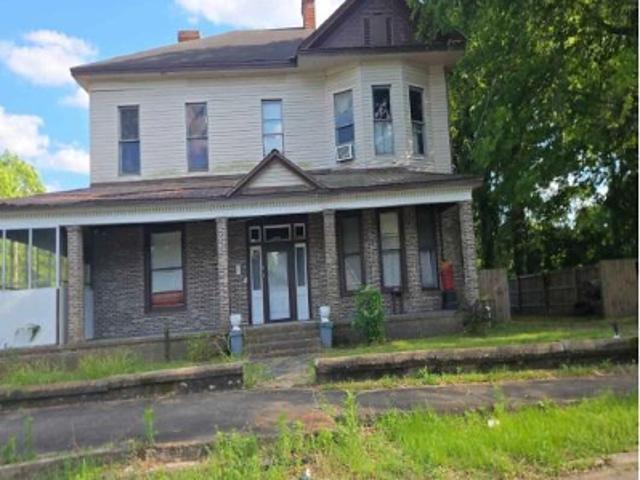Water Ave