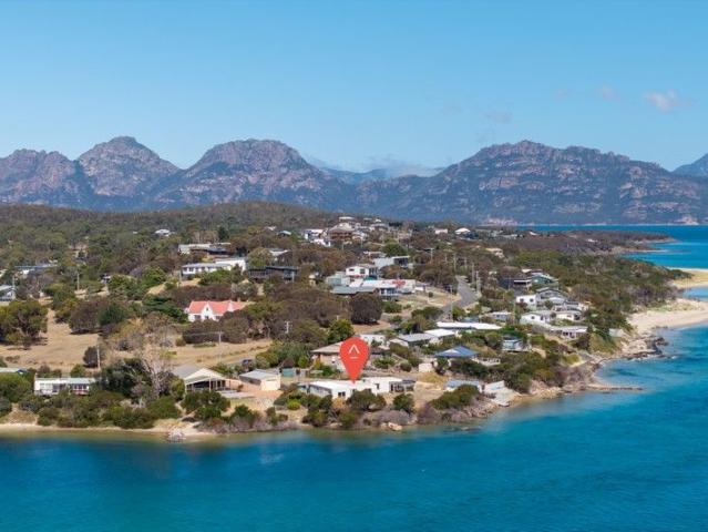 Water Views, Dual Living & Separate Strata Titles Near Coles Bay