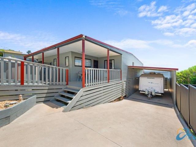 WATER FRONTAGE IN SOUGHT AFTER LOCATION