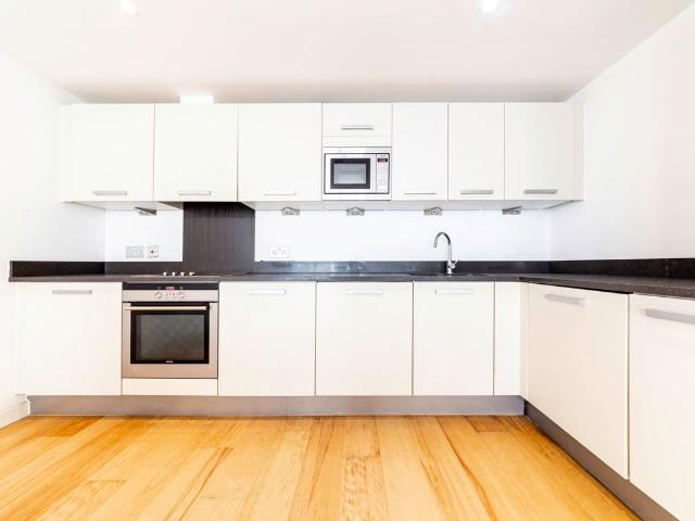 Water Gardens Square, Canada Water SE16, 2 bed flat to rent, £2,700 pcm | PrimeLocation