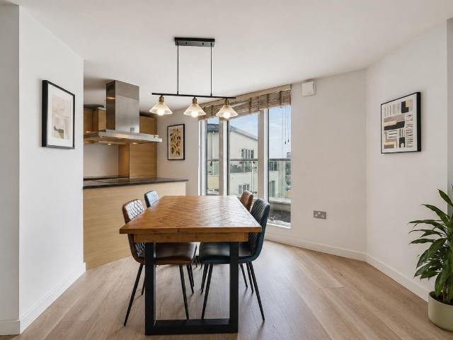 Water Gardens Square, Canada Water SE16, 3 bed flat to rent, £3,600 pcm | PrimeLocation