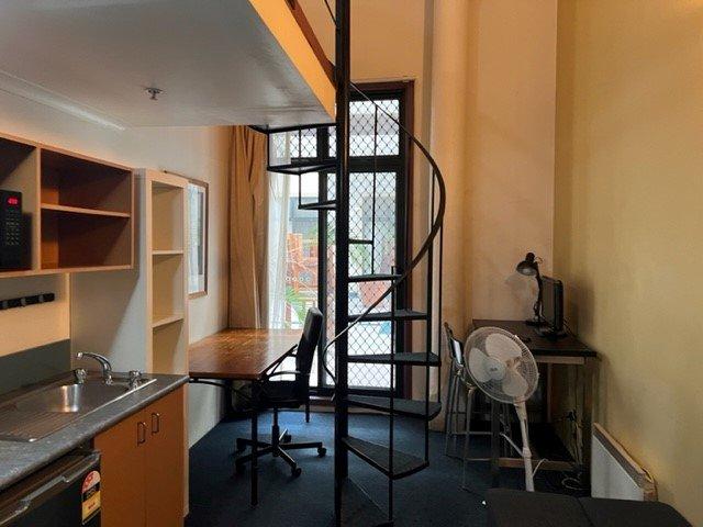 Water, Gas & Electricity Included ? Spacious One Bedroom Loft Unit