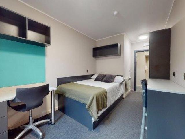 Water House 5 bed house share to rent £2,530 pcm £584 pw
