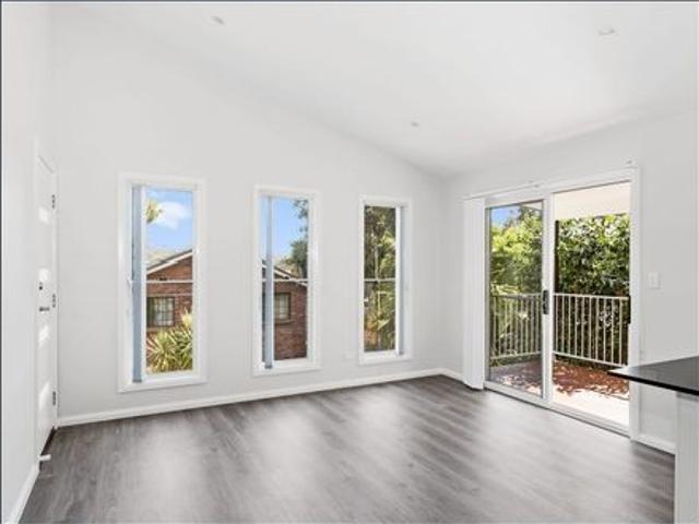 WATER INCLUDED 2 BEDROOM FREESTANDING HOUSE