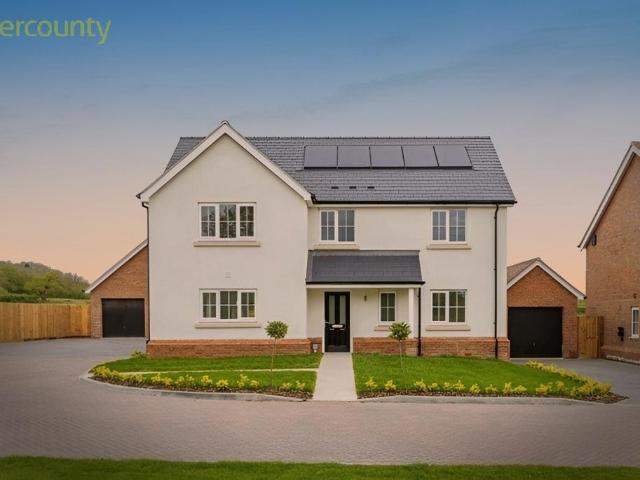 Water Lane, Haverhill CB9 4 bed detached house to rent £2,800 pcm £646 pw