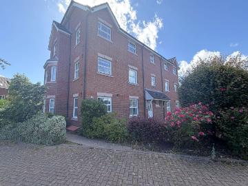 Water Mill Crescent, Sutton Coldfield B76, 2 bed flat to rent, £1,200 pcm | PrimeLocation