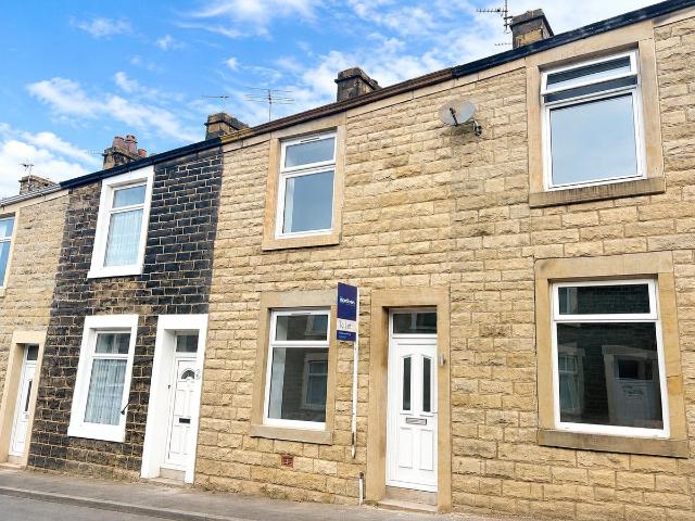 Water Street, Accrington, Lancashire BB5, 2 bed terraced house to rent, £795 pcm | PrimeLocation