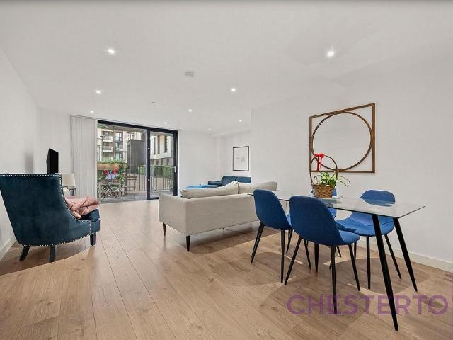 Waterman House, New Garden Quarter. 2 bed flat to rent £2,750 pcm £635 pw