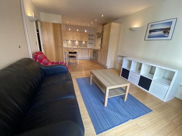 Watermarque, Browning Street 2 bed apartment to rent £1,070 pcm £247 pw