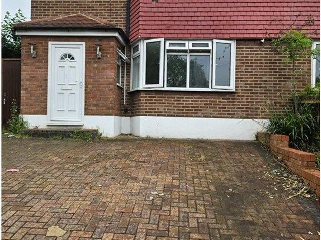 Waterfall Road, London N14, 3 bed maisonette to rent, £2,650 pcm | PrimeLocation