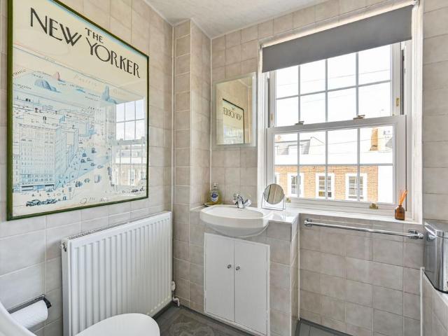 Waterford Road, London, Fulham. 3 bed house to rent £5,850 pcm £1,350 pw